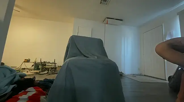 Snapshot of freakzmexx chatting on December 19, 2024, 7:40 pm freakzmexx online show from December 19, 2024, 7:40 pm