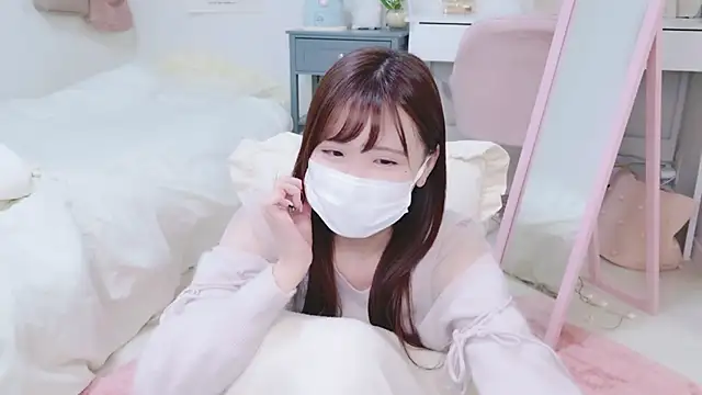 Snapshot of Sayuringo_ chatting on January 7, 2025, 4:48 pm Sayuringo  online show from January 7, 2025, 4:48 pm