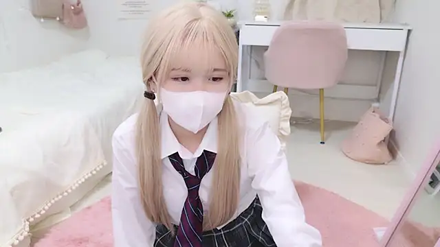 Snapshot of Sayuringo_ chatting on January 23, 2025, 4:48 pm Sayuringo  online show from January 23, 2025, 4:48 pm