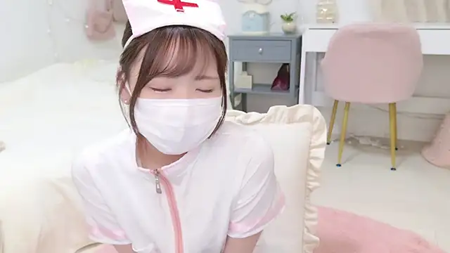 Snapshot of Sayuringo_ chatting on February 18, 2025, 5:21 pm Sayuringo  online show from February 18, 2025, 5:21 pm