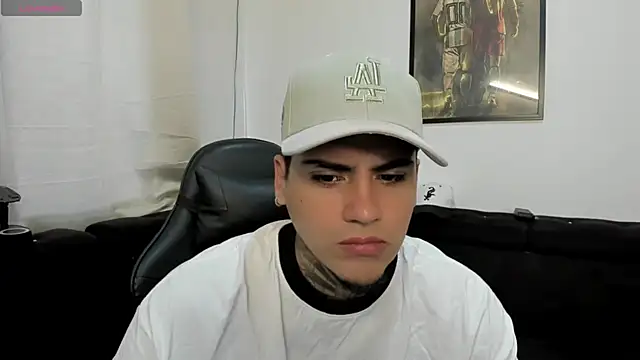 Snapshot of mad_maxxx2 chatting on October 24, 2025, 12:23 pm mad maxxx2 online show from October 24, 2025, 12:23 pm