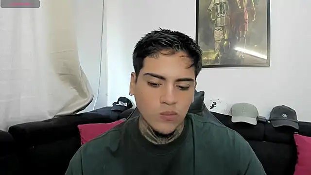 Snapshot of mad_maxxx2 chatting on October 25, 2025, 12:34 pm mad maxxx2 online show from October 25, 2025, 12:34 pm