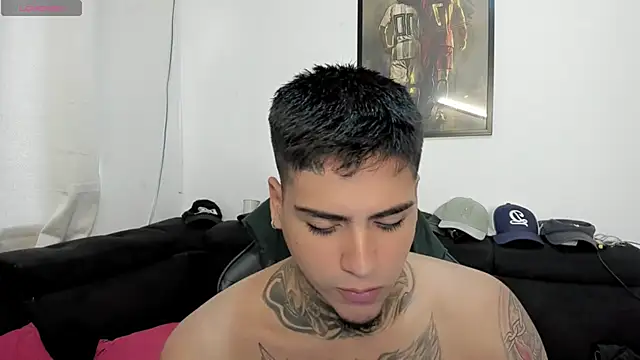 Snapshot of mad_maxxx2 chatting on November 2, 2025, 12:29 pm mad maxxx2 online show from November 2, 2025, 12:29 pm