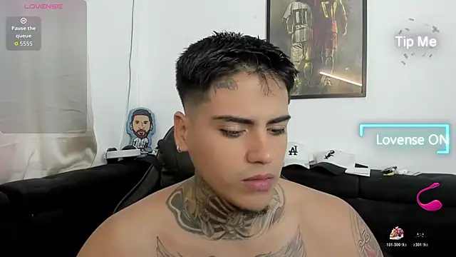 Snapshot of mad_maxxx2 chatting on November 23, 2025, 1:44 pm mad maxxx2 online show from November 23, 2025, 1:44 pm