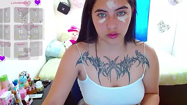 Snapshot of _luna_torres chatting on September 11, 2025, 4:18 pm  luna torres online show from September 11, 2025, 4:18 pm