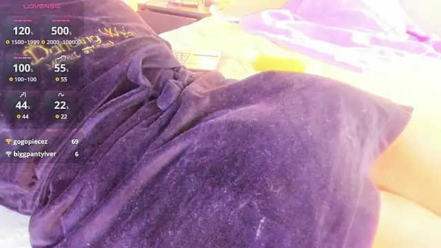 loly marce online show from January 10, 2025, 11:50 pm