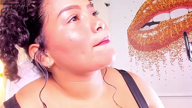 loly marce online show from February 10, 2025, 8:21 pm