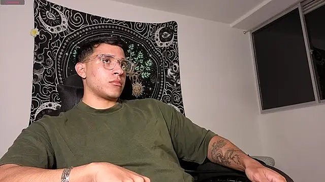Snapshot of JayMarcos_ chatting on October 6, 2025, 2:20 am JayMarcos online show from October 6, 2025, 2:20 am