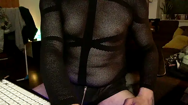 Snapshot of tomz0819 chatting on October 2, 2025, 1:23 am tomz0819 online show from October 2, 2025, 1:23 am