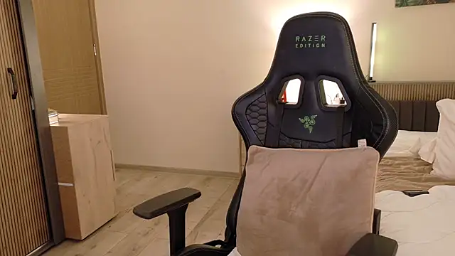 Snapshot of joycesilver chatting on September 26, 2025, 8:07 am joycesilver online show from September 26, 2025, 8:07 am