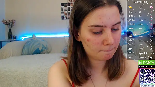 MurrrWorren online show from February 3, 2025, 3:38 pm