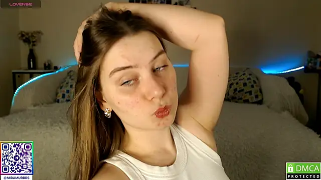 MurrrWorren online show from February 23, 2025, 6:39 am