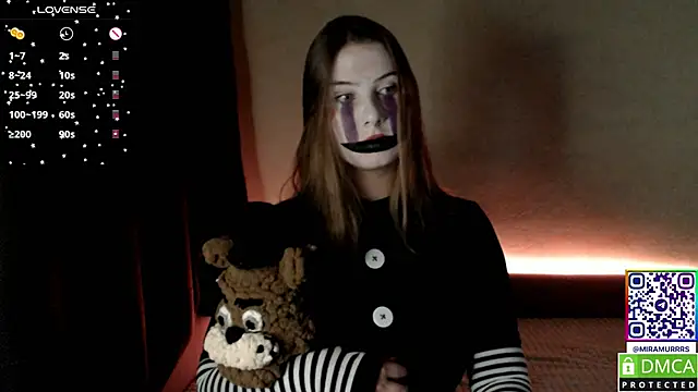 MurrrWorren online show from October 31, 2025, 6:42 pm