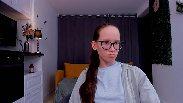 BettyBrowni online show from March 3, 2025, 10:10 pm