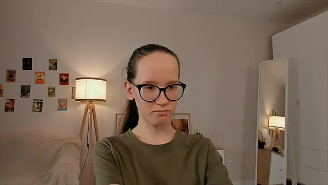 BettyBrowni online show from March 20, 2025, 1:46 am