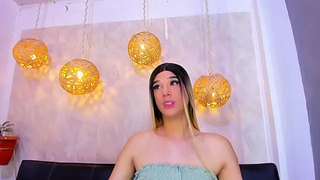 victoria aleia  online show from January 10, 2025, 8:26 pm