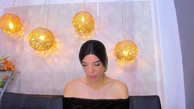 victoria aleia  online show from January 31, 2025, 8:01 pm