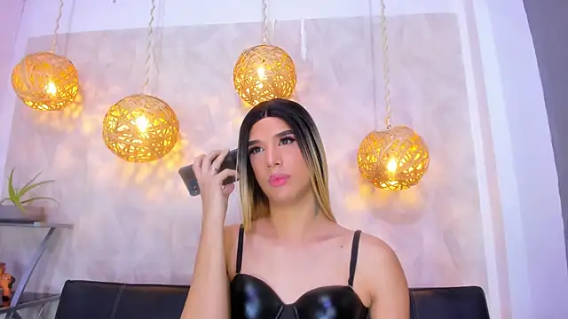 victoria aleia  online show from March 6, 2025, 10:47 pm