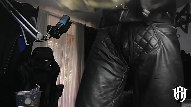 allanhurtss online show from December 31, 2024, 10:12 pm