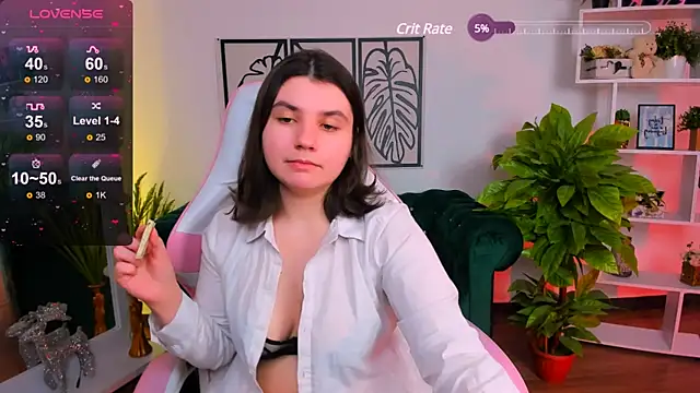 Snapshot of Viola__Shy chatting on January 18, 2025, 3:42 am Viola Shy online show from January 18, 2025, 3:42 am