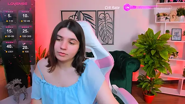 Snapshot of Viola__Shy chatting on January 24, 2025, 12:09 am Viola Shy online show from January 24, 2025, 12:09 am