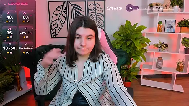 Snapshot of Viola__Shy chatting on February 19, 2025, 9:14 pm Viola Shy online show from February 19, 2025, 9:14 pm