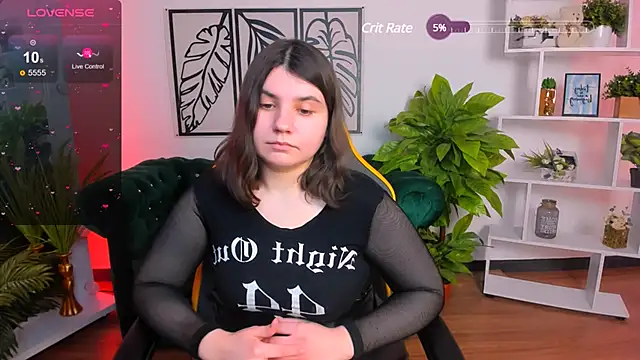 Snapshot of Viola__Shy chatting on February 21, 2025, 3:23 am Viola Shy online show from February 21, 2025, 3:23 am