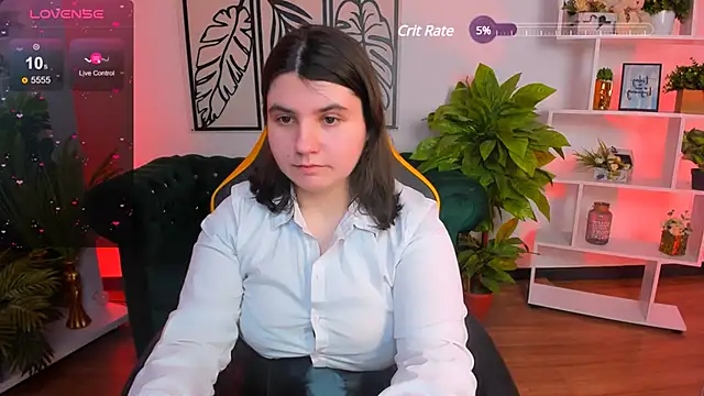 Snapshot of Viola__Shy chatting on February 22, 2025, 1:00 am Viola Shy online show from February 22, 2025, 1:00 am