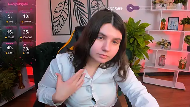 Snapshot of Viola__Shy chatting on February 22, 2025, 4:18 am Viola Shy online show from February 22, 2025, 4:18 am