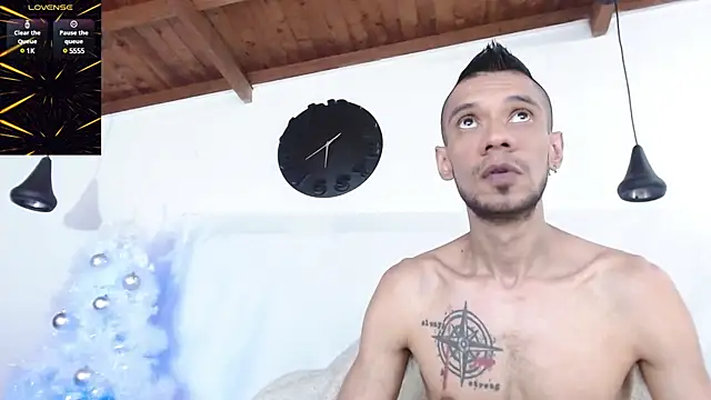 Snapshot of BIGZEHUZ chatting on December 9, 2024, 7:39 pm BIGZEHUZ online show from December 9, 2024, 7:39 pm