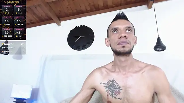 Snapshot of BIGZEHUZ chatting on January 17, 2025, 12:52 pm BIGZEHUZ online show from January 17, 2025, 12:52 pm