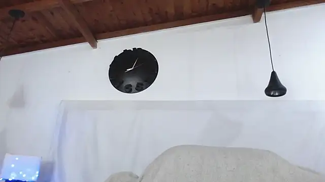 Snapshot of BIGZEHUZ chatting on January 27, 2025, 4:30 am BIGZEHUZ online show from January 27, 2025, 4:30 am