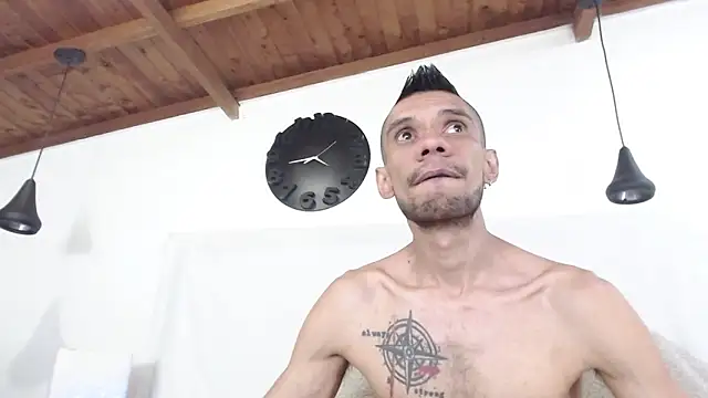 Snapshot of BIGZEHUZ chatting on February 3, 2025, 2:03 am BIGZEHUZ online show from February 3, 2025, 2:03 am