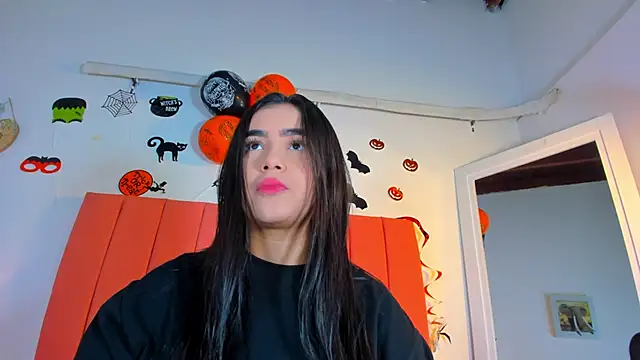 valen rose0 online show from October 30, 2025, 12:06 pm