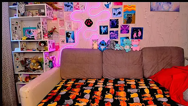 Maria Hunt online show from January 14, 2025, 4:04 am