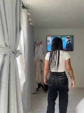 Pretty Isadora online show from October 24, 2025, 9:22 pm