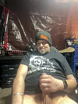 Snapshot of joeycbigcock chatting on March 6, 2025, 10:36 pm joeycbigcock online show from March 6, 2025, 10:36 pm