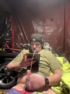 Snapshot of joeycbigcock chatting on March 18, 2025, 12:38 am joeycbigcock online show from March 18, 2025, 12:38 am