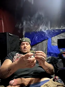 Snapshot of joeycbigcock chatting on November 24, 2025, 9:03 pm joeycbigcock online show from November 24, 2025, 9:03 pm