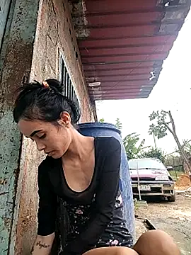 The-quee22 online show from October 3, 2025, 9:12 pm