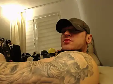 Snapshot of ballardbret chatting on November 12, 2025, 1:39 am ballardbret online show from November 12, 2025, 1:39 am