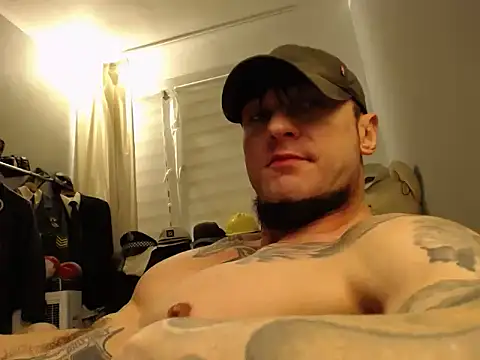 Snapshot of ballardbret chatting on November 26, 2025, 1:39 am ballardbret online show from November 26, 2025, 1:39 am