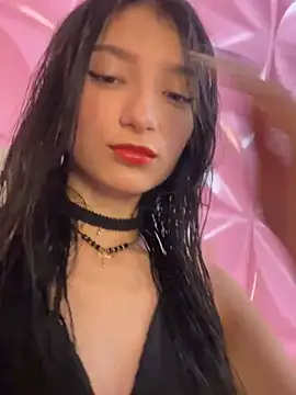 loly-yandere online show from January 25, 2025, 1:08 pm