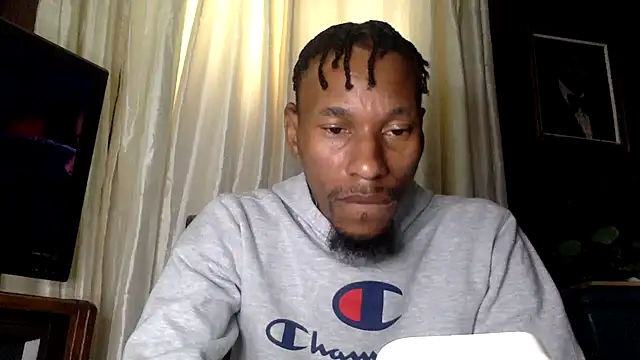 Snapshot of KingDerRico chatting on October 27, 2025, 2:32 pm KingDerRico online show from October 27, 2025, 2:32 pm