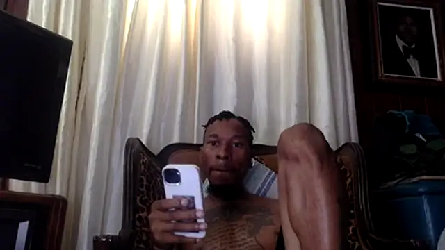 KingDerRico online show from November 3, 2025, 4:19 pm