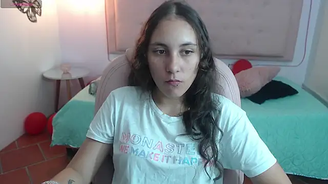 xlunna online show from February 21, 2025, 8:16 pm