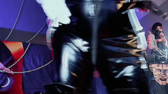 Snapshot of MorganaCrowley chatting on November 18, 2025, 11:58 am MorganaCrowley online show from November 18, 2025, 11:58 am