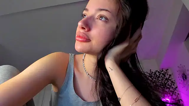 Snapshot of IreneVON chatting on January 31, 2025, 4:58 am IreneVON online show from January 31, 2025, 4:58 am