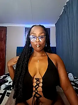 Queen-Chocolate online show from November 20, 2025, 6:18 pm