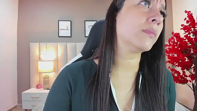 Snapshot of sara_parker069 chatting on September 18, 2025, 1:13 pm sara parker069 online show from September 18, 2025, 1:13 pm